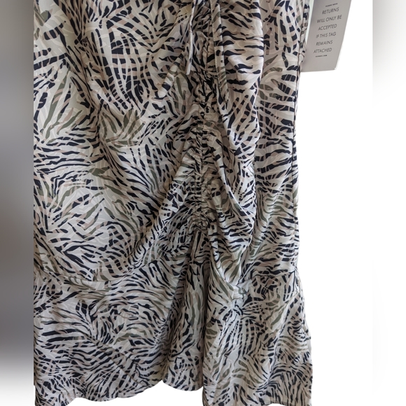 Eloquii Tan Tropical Ruched Mini Dress - Picture 4 of 10